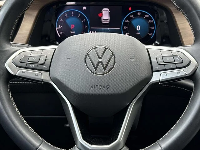 Used 2024  Volkswagen 2.0T SE w/Technology image 16