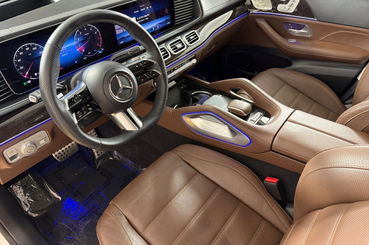 Certified Used 2024 MANUFAKTUR Diamond White Metallic Mercedes-Benz GLS 450 image 9