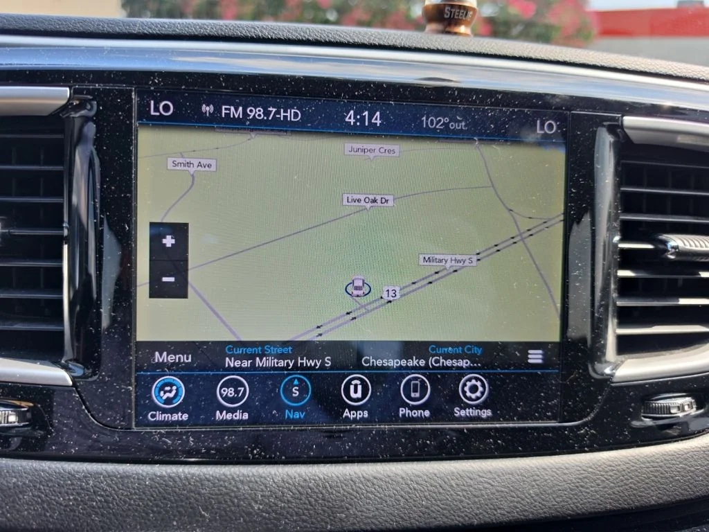 Used 2020 White Chrysler Touring image 25