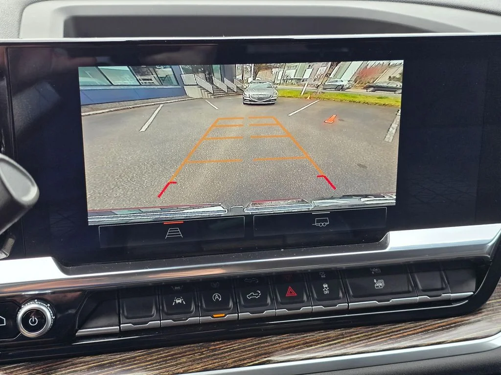 Used 2025 Sterling Metallic GMC SLE image 31