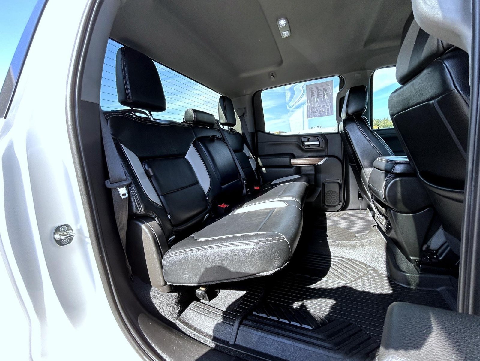 2020 Chevrolet Silverado 1500 RST - Photo 19