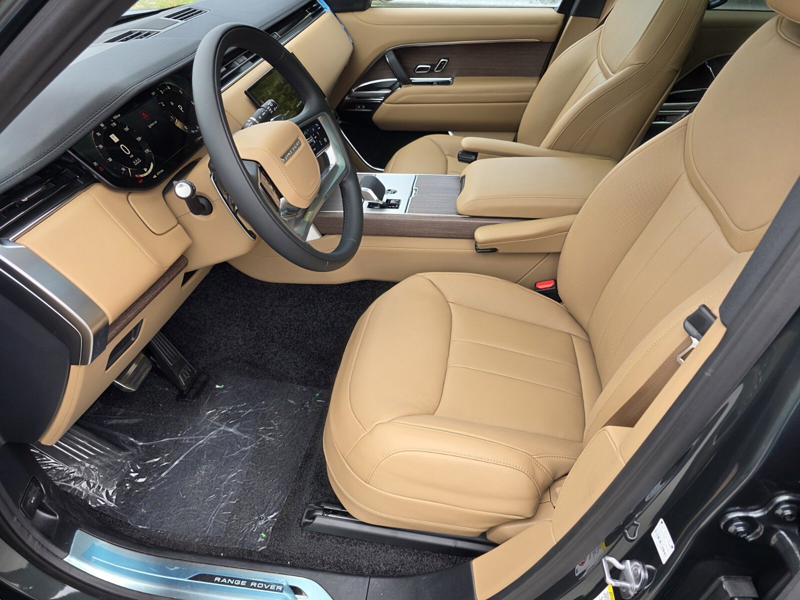 New 2026 Belgravia Green Land Rover SE image 10