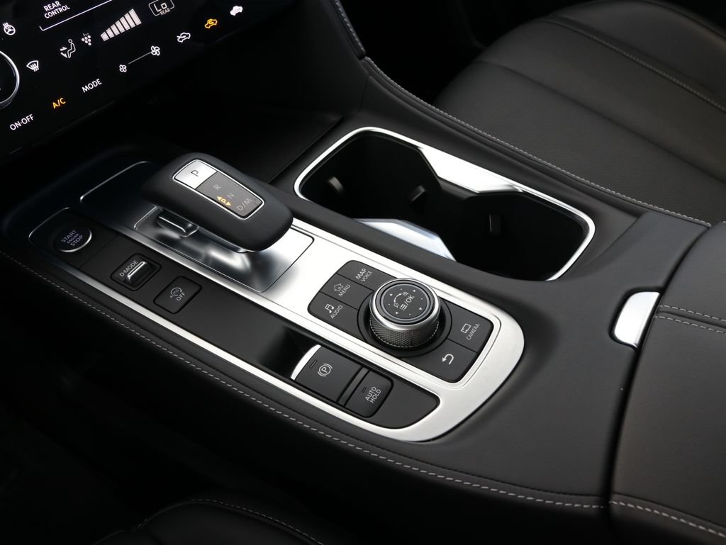 Used 2025 Silver INFINITI Sensory image 18