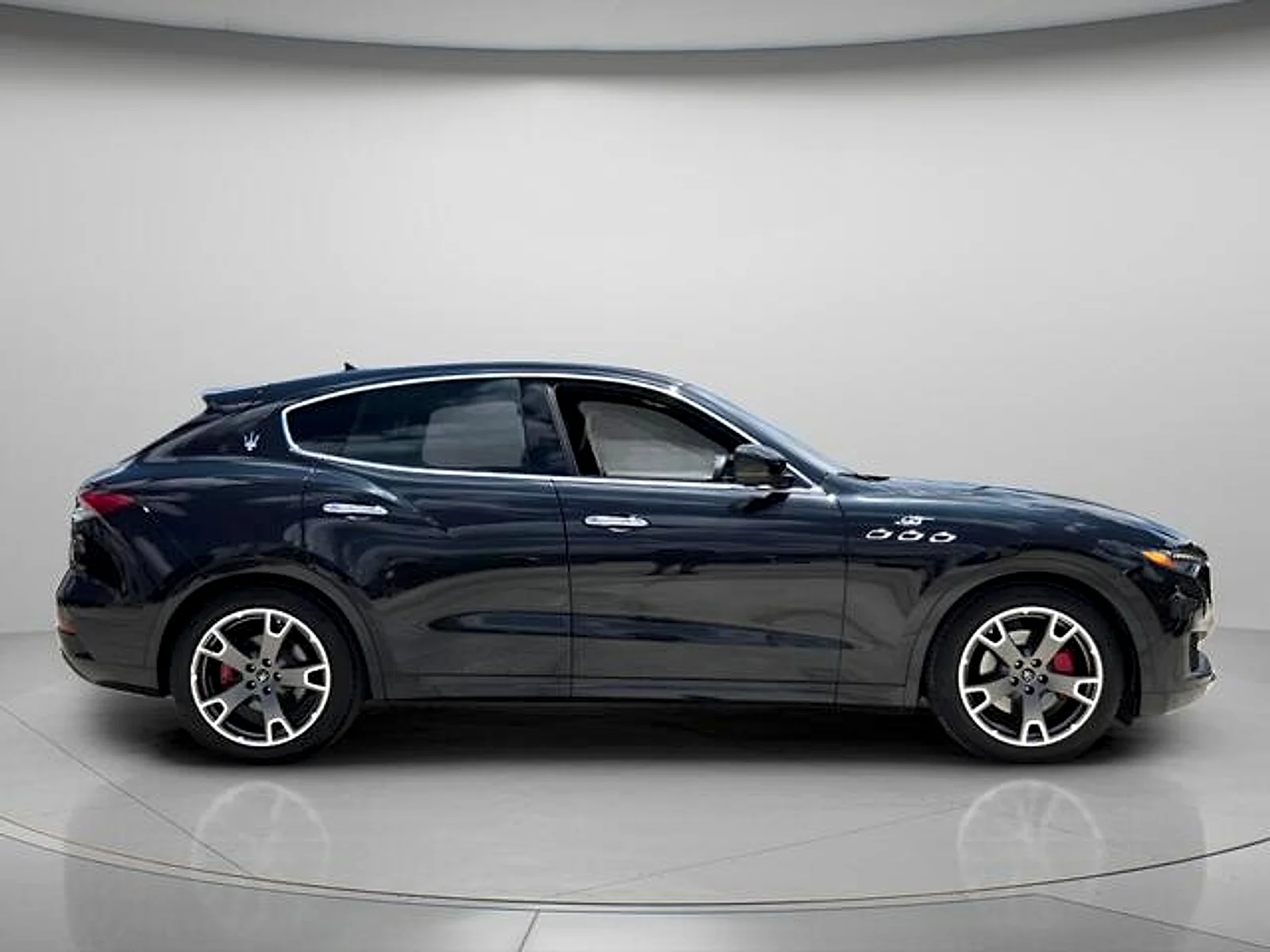 Used 2023 Nero Ribelle Metallic Maserati GT image 5