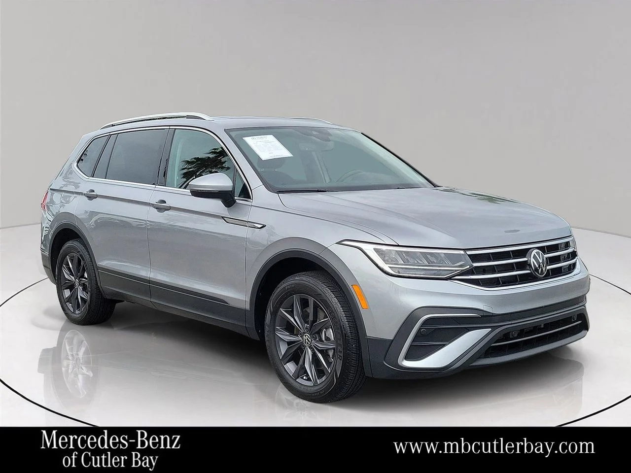 2024 Volkswagen Tiguan 2.0T SE's photo