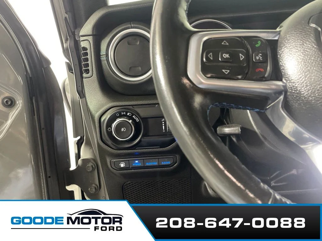 Used 2023 Gray Jeep Rubicon 4xe image 13