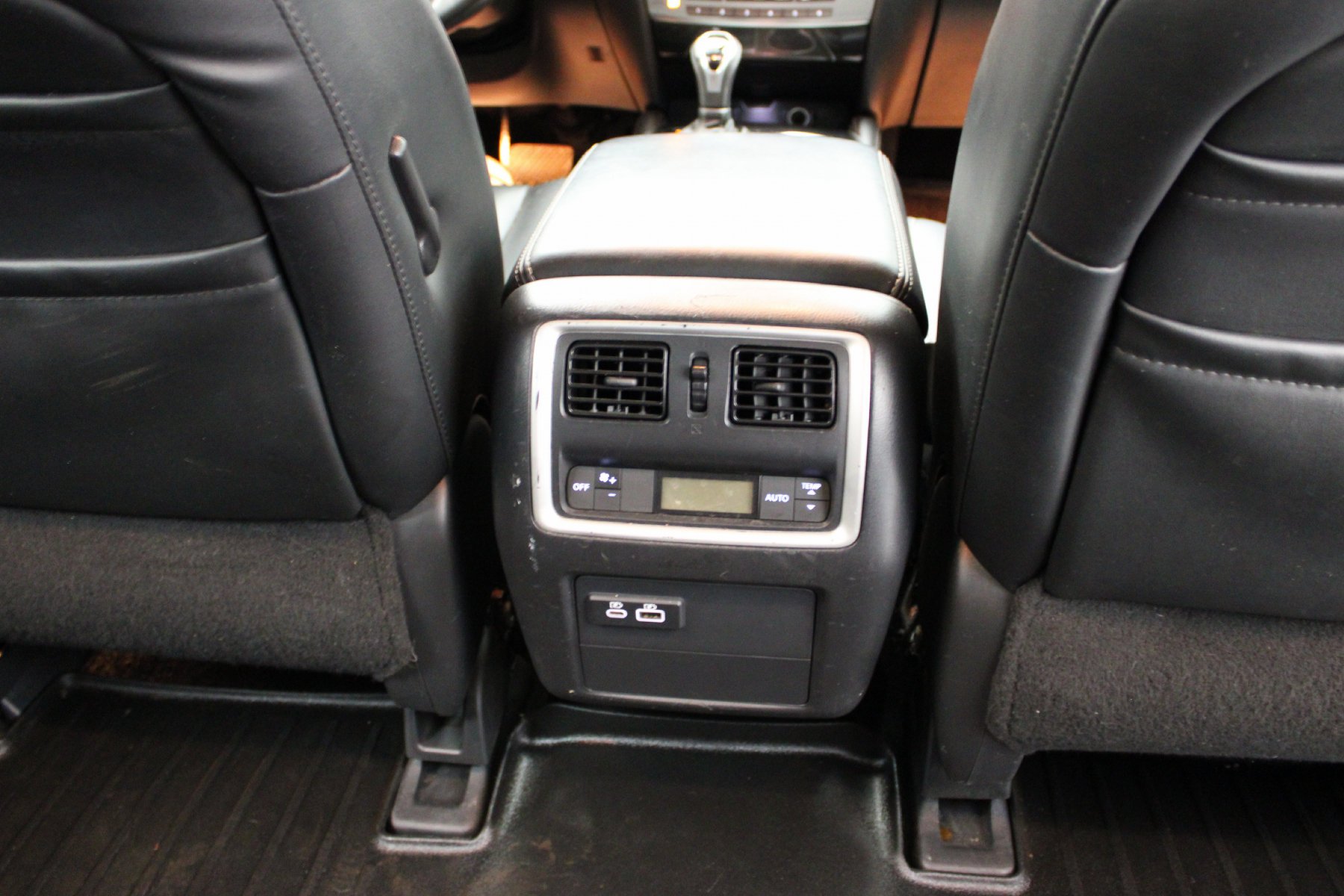 Used 2019 Majestic White INFINITI PURE image 22