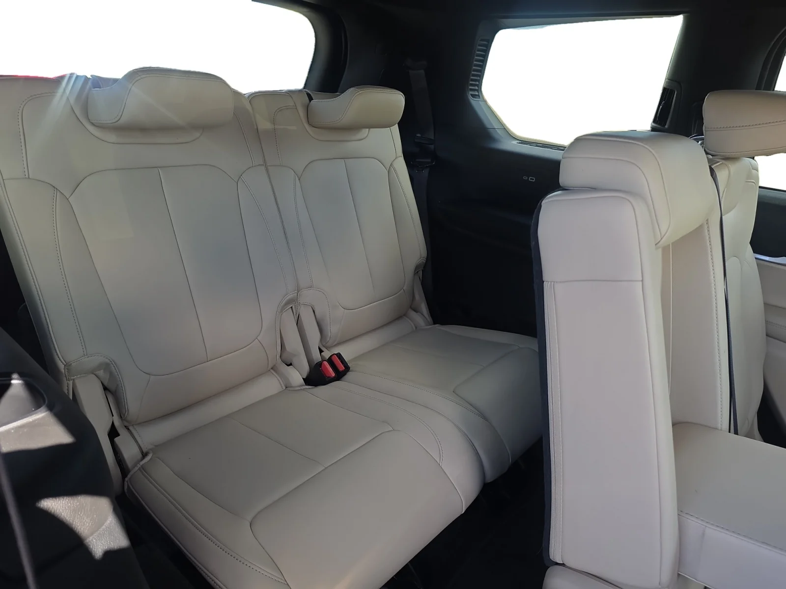 Used 2023 Bright White Clearcoat Jeep Limited image 14
