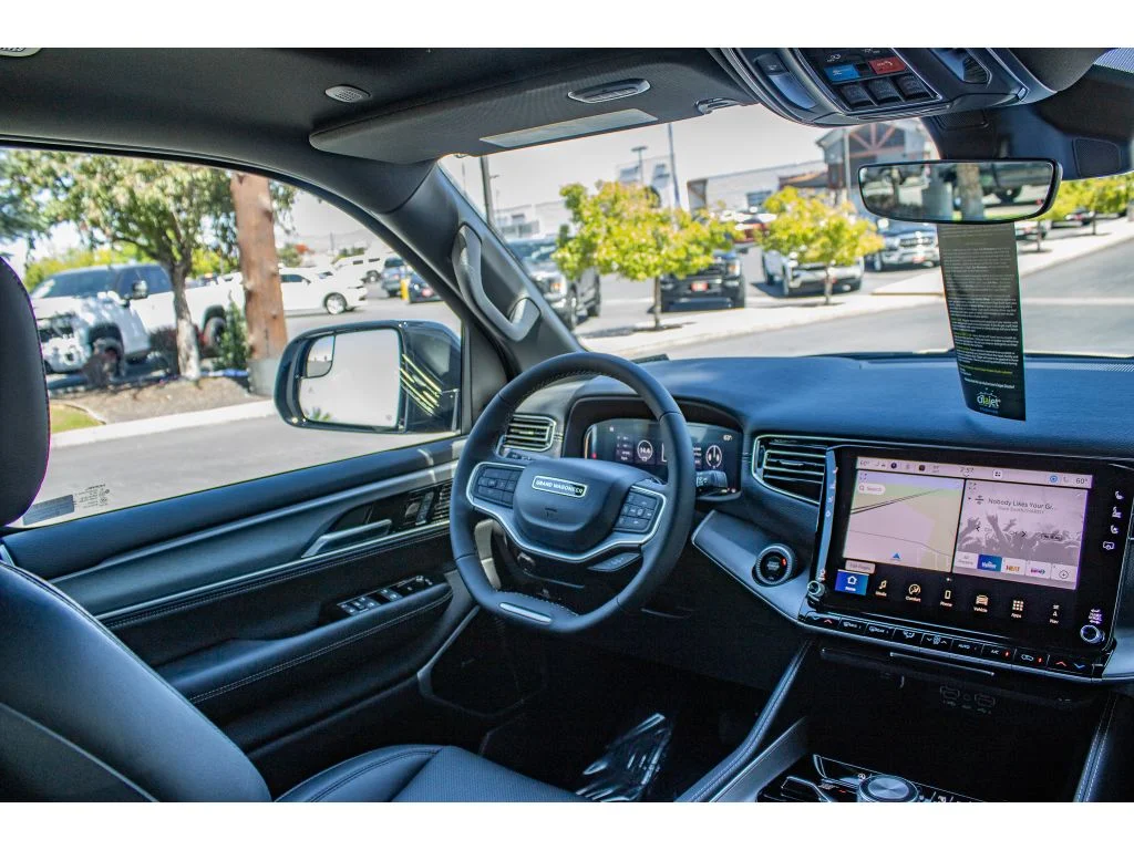 New 2026 Bright White Clearcoat Jeep Limited Altitude image 30