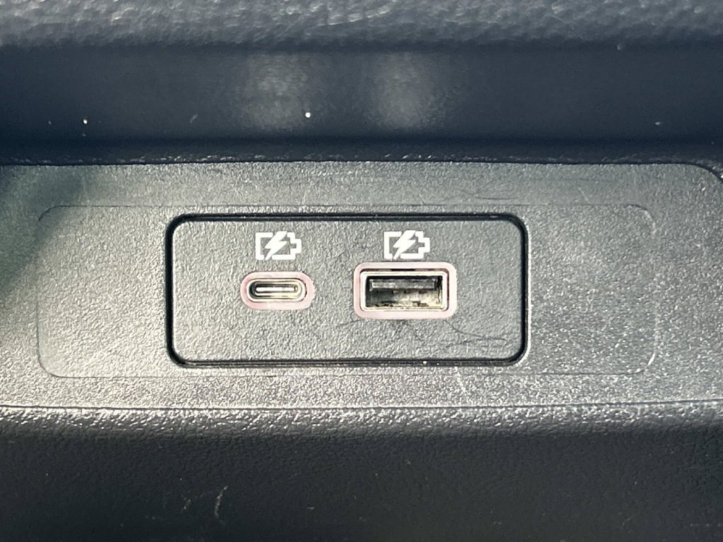Used 2024 Red Nissan 2.5 SR image 18