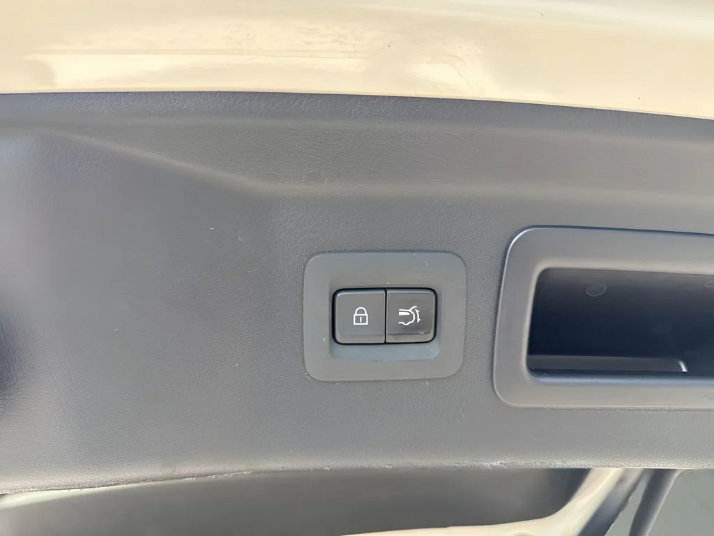 Used 2025 White Mazda 3.3 Turbo Preferred image 31