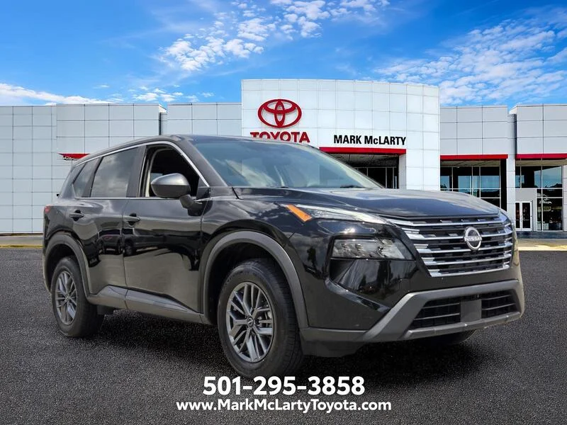 Used 2025 Super Black NISSAN AWD S image 7
