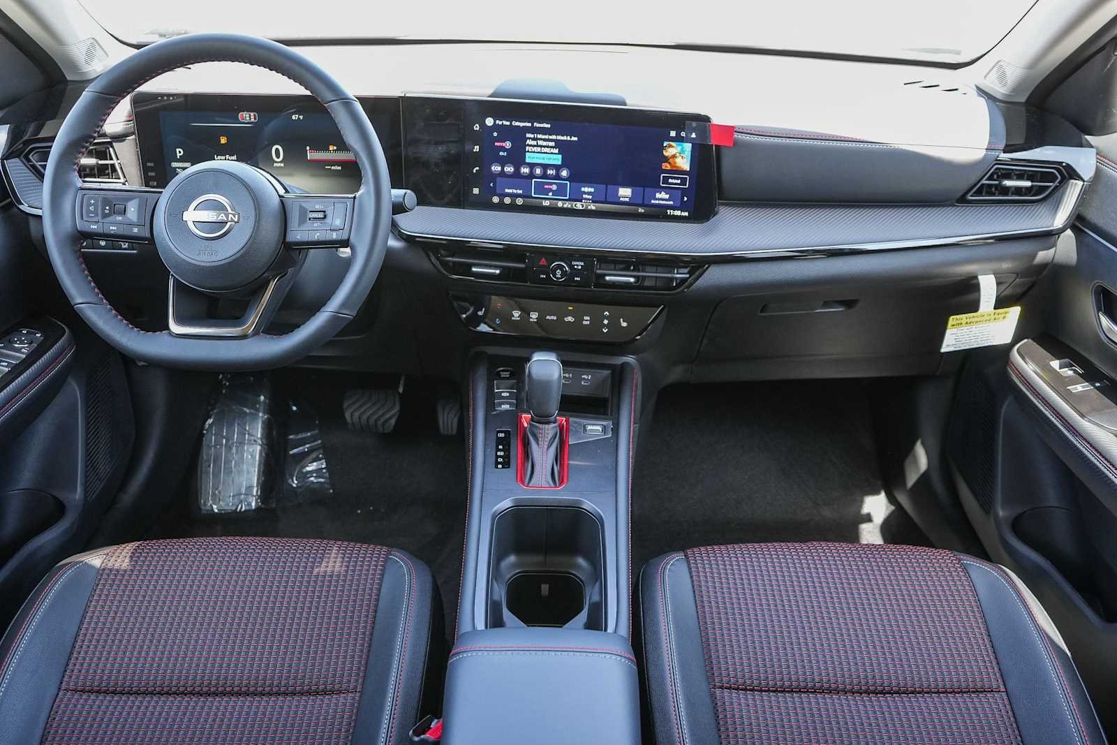 New 2026 Gun Metallic / Scarlet Ember Tintcoat Two-tone Nissan SR image 14