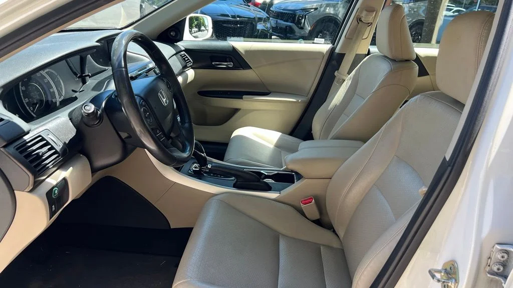 Used 2014  Honda EX-L image 9