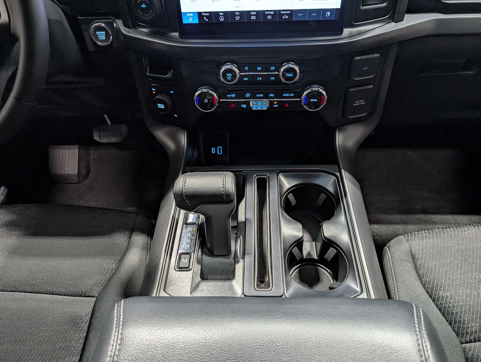 Used 2024 Agate Black Metallic Ford XLT image 19