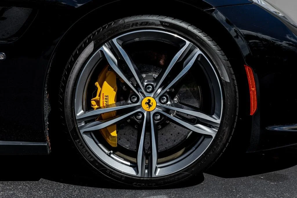 Used 2018 Nero Ferrari V12 image 45