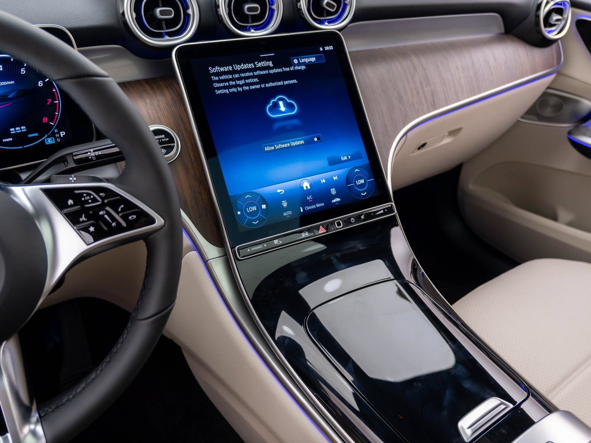 New 2027 Polar White Mercedes-Benz GLC 300 image 54