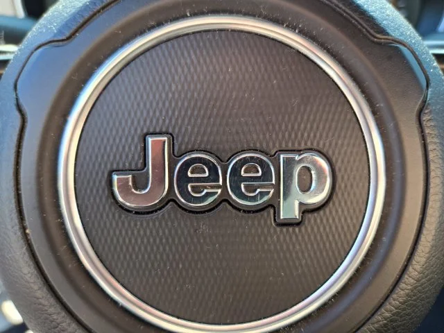 Used 2018 White Jeep Unlimited Sport S image 33