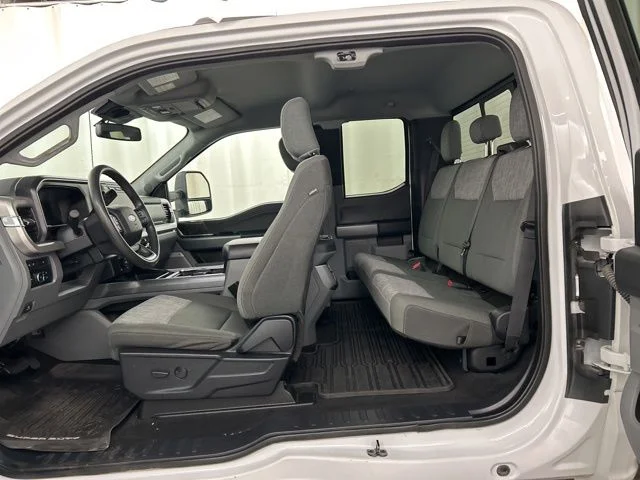 Used 2023 White Ford XLT image 22