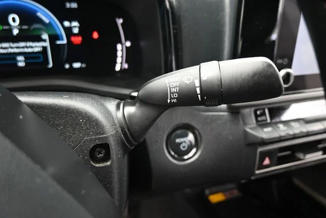 Used 2025  Toyota SE image 19