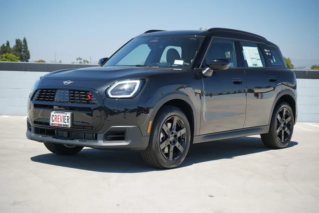 2027 MINI Countryman Signature Plus