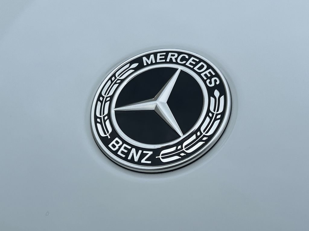 New 2027 Polar White Mercedes-Benz GLC 300 image 27