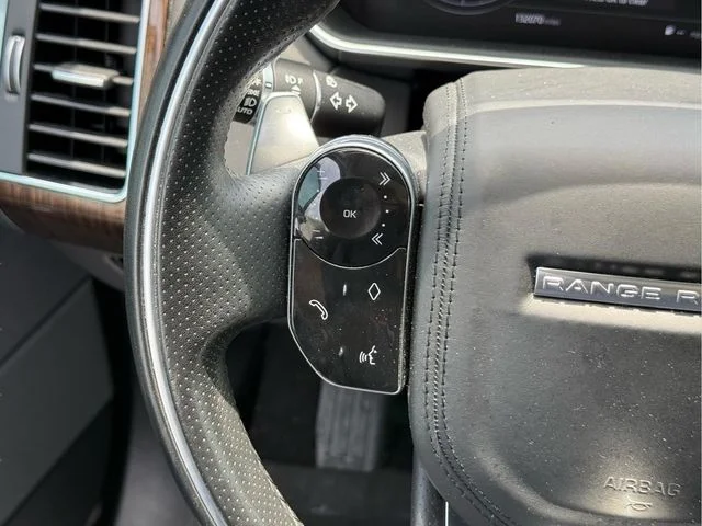 Used 2019 Silver Land Rover HSE Dynamic image 21