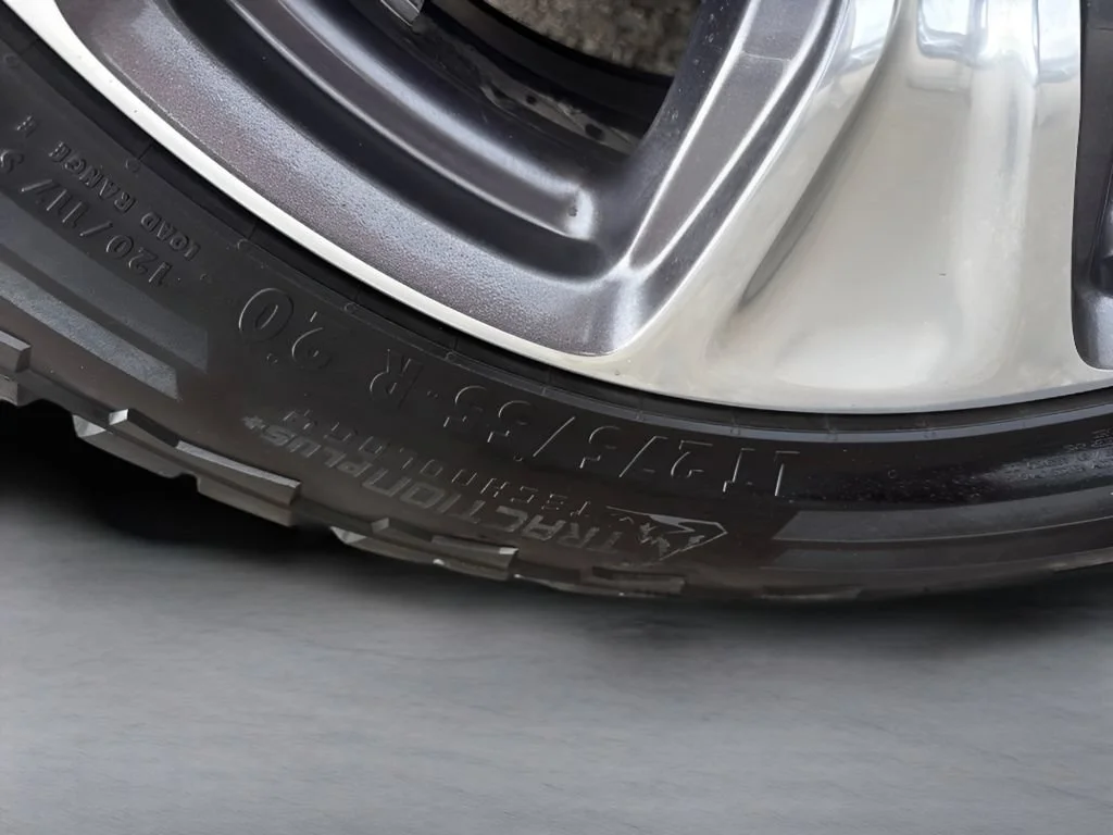 Used 2021  Ram Laramie image 38