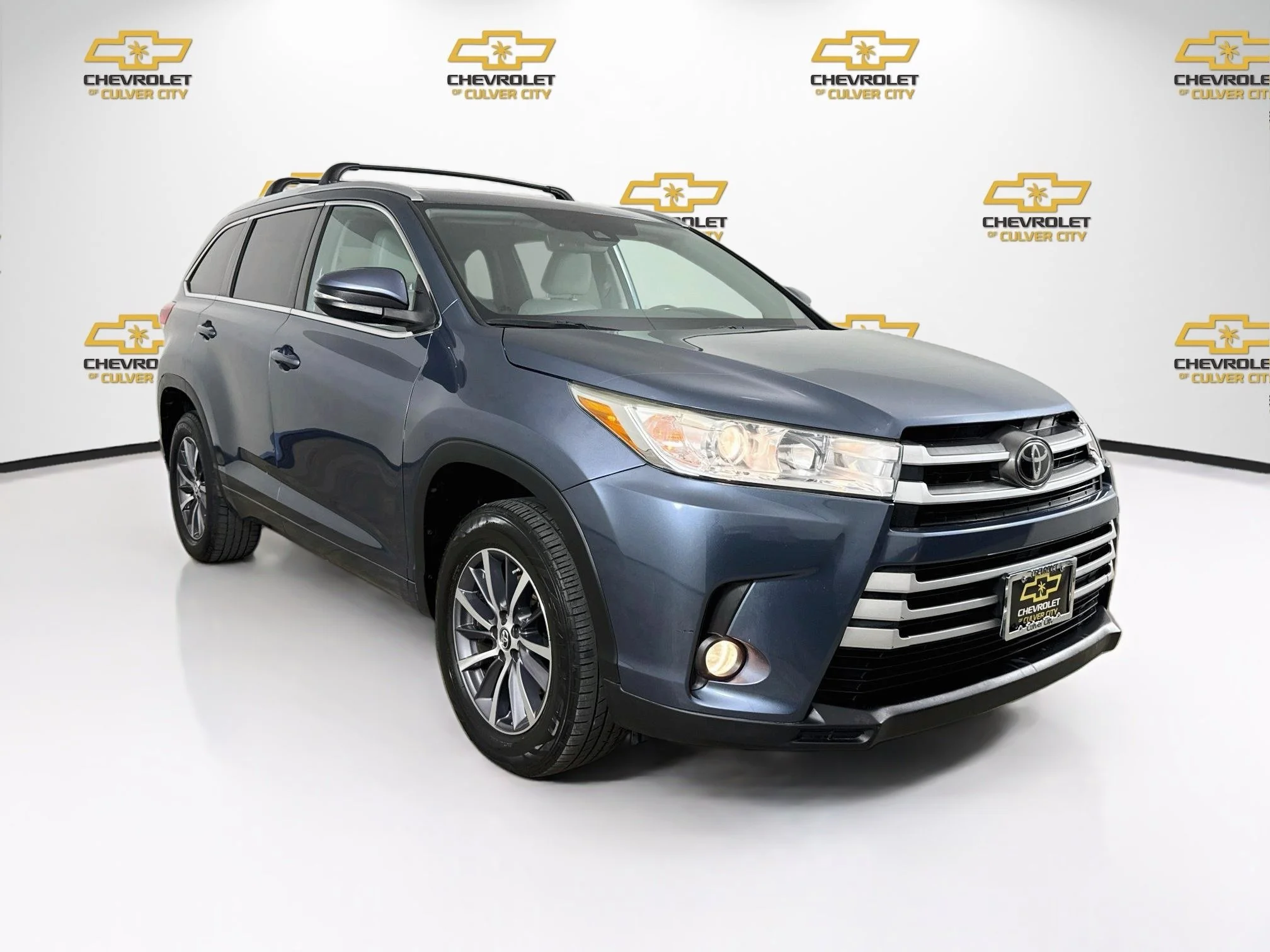 Used 2018 Blue Toyota SE image 1