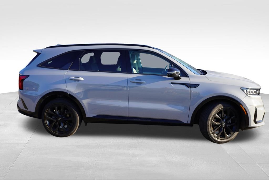 Used 2023 Wolf Gray Kia SX image 2