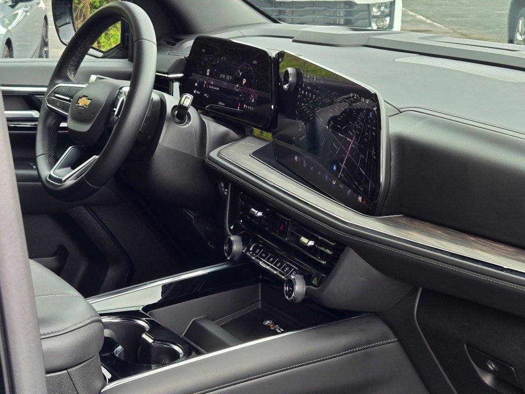 2025 Chevrolet Tahoe LT - Photo 9