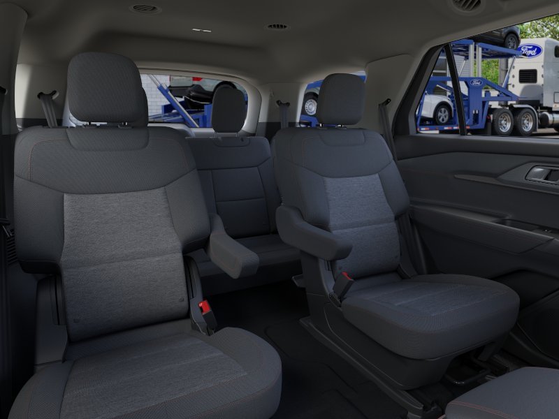 New 2026 Star White Metallic Tri-Coat Ford Active image 34