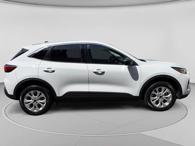 Used 2024 Oxford White Ford Active image 6