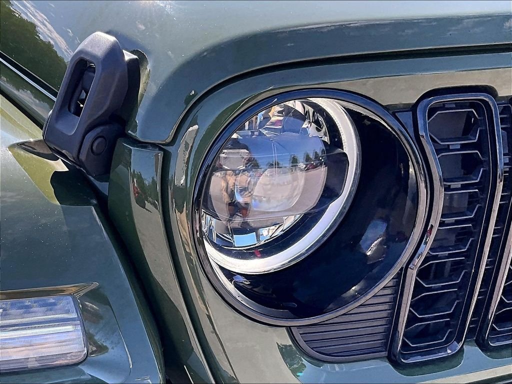 Used 2024 Green Jeep High Altitude 4xe image 33