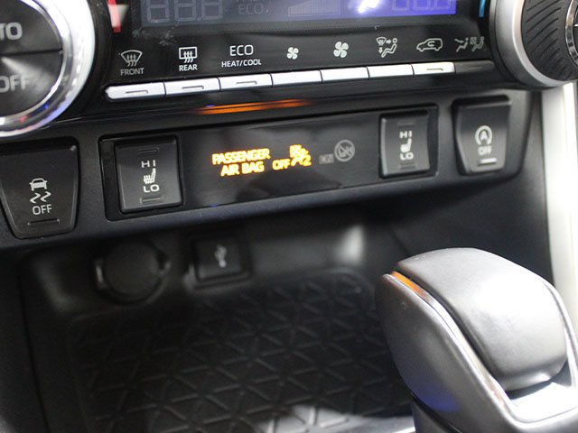 Used 2022 Blueprint Toyota XLE Premium image 14