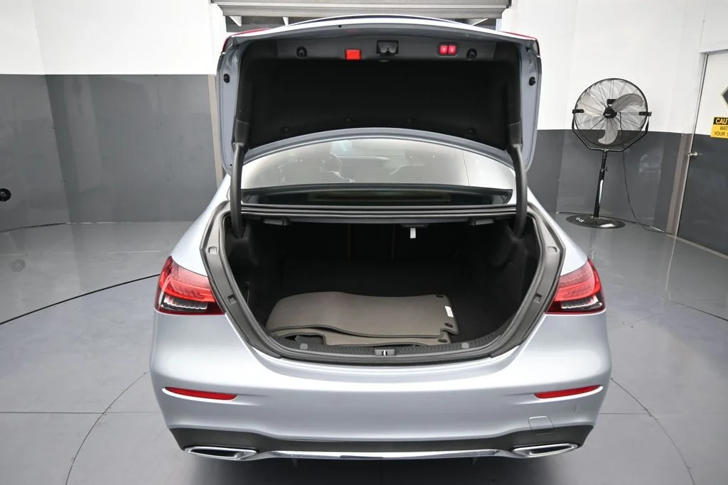 Used 2021 Gray Metallic Mercedes-Benz E 450 image 36