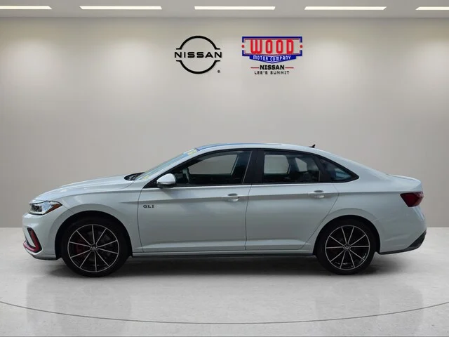 Used 2025 White Volkswagen 2.0T Autobahn image 5