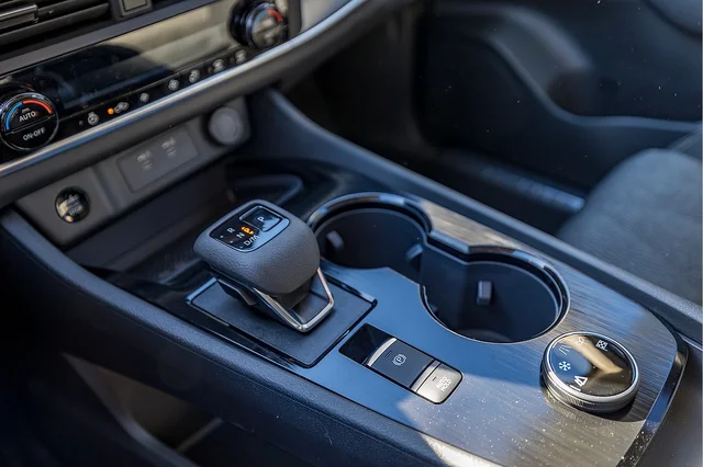 2026 Nissan Rogue SV - Photo 14