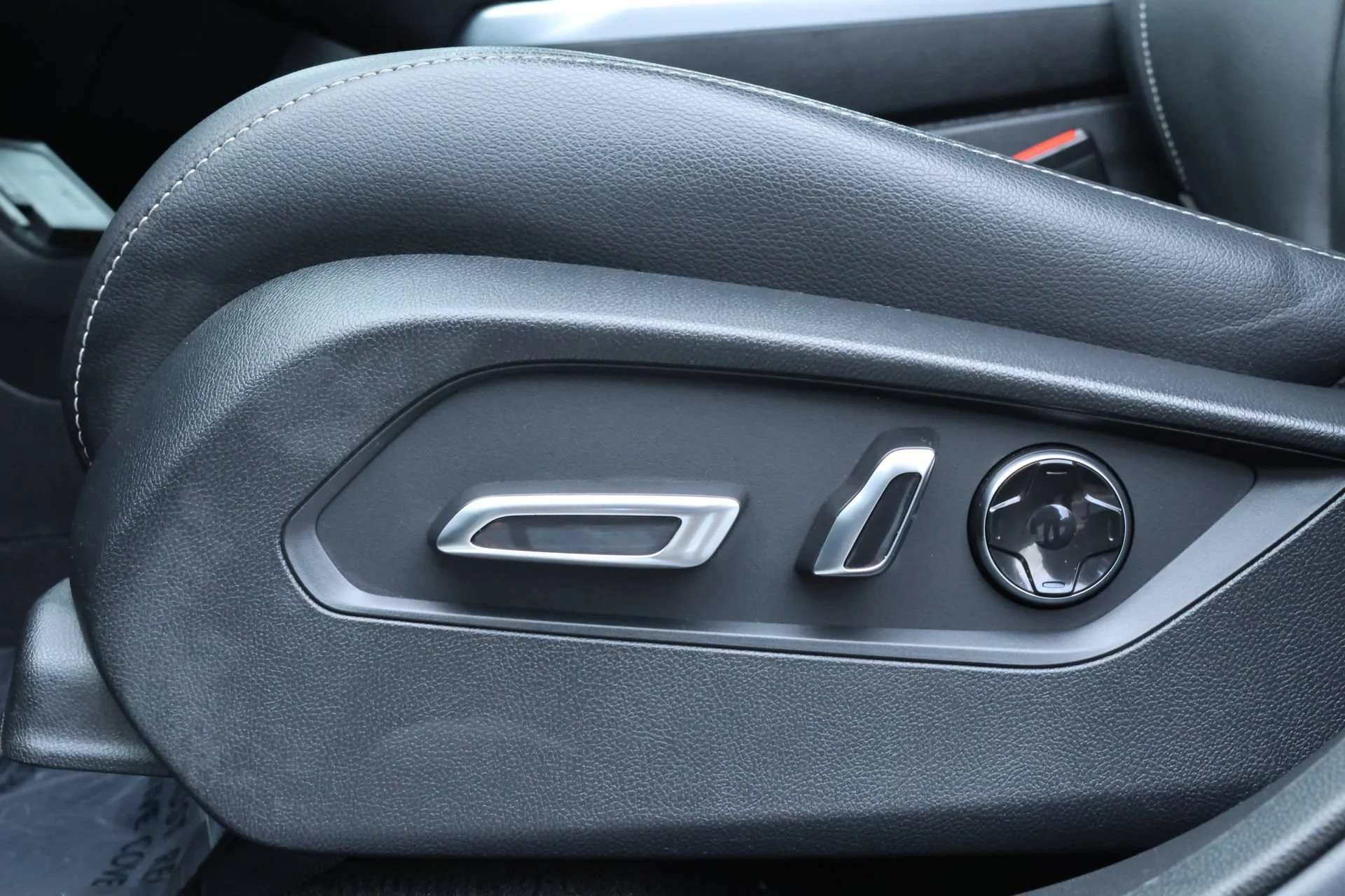 2025 Acura RDX Base - Photo 39