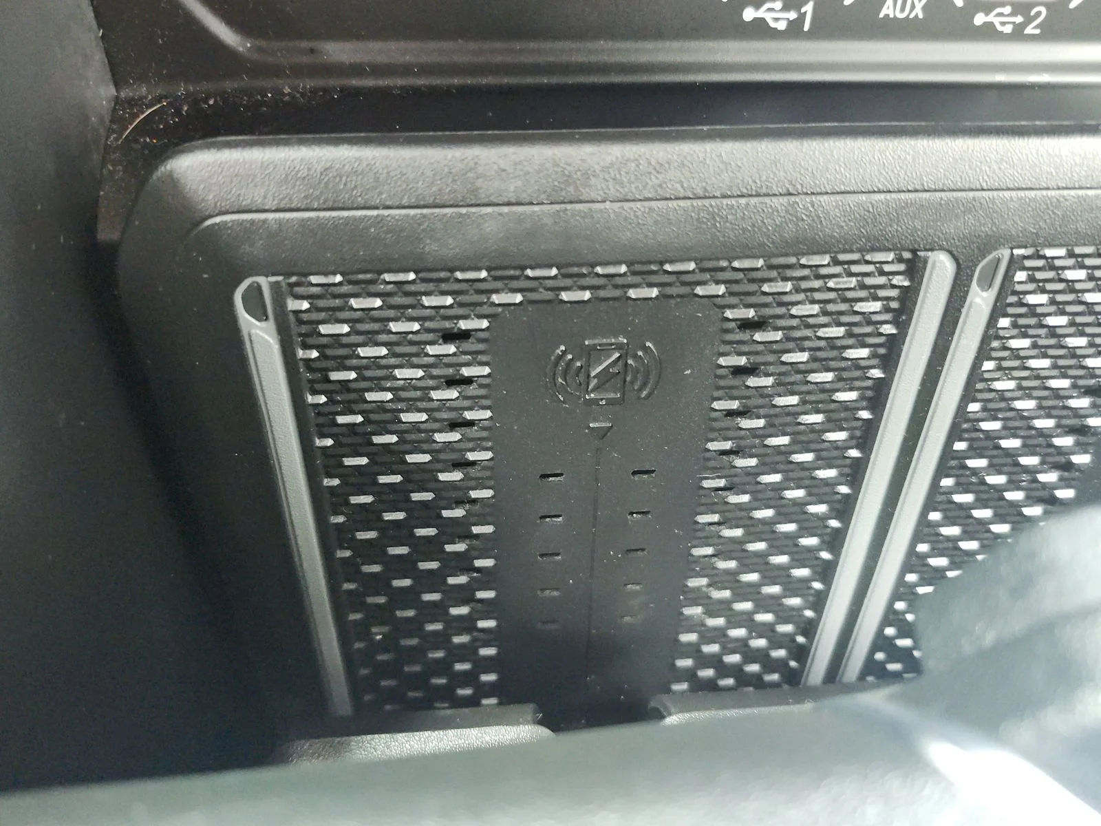 Used 2025 White Ram Laramie image 35