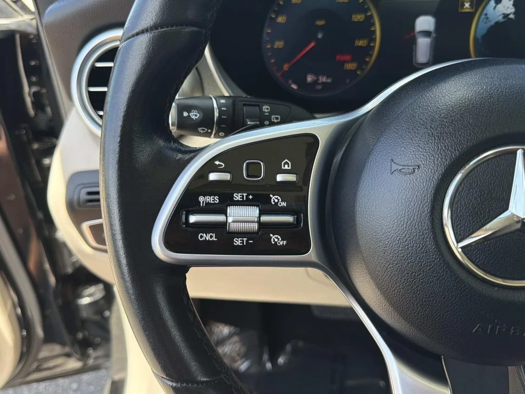 Used 2022 Black Mercedes-Benz 300 image 12