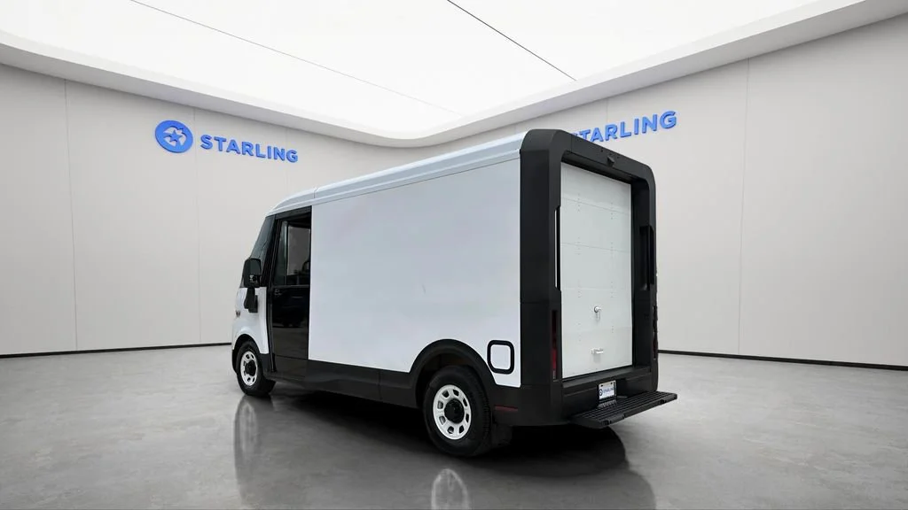 Used 2024 Oyster White BrightDrop EJY image 5