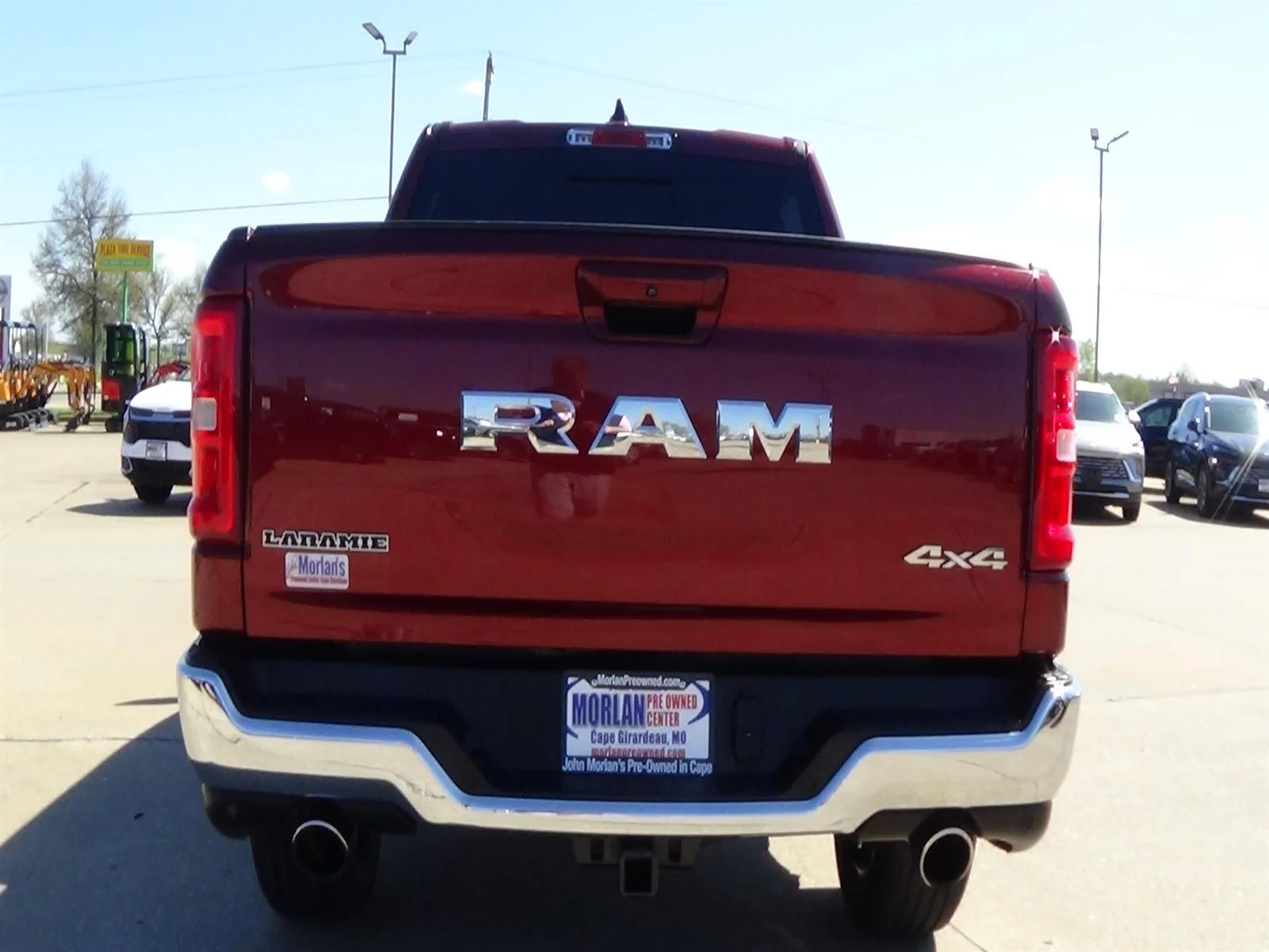 Used 2025 Delmonico Red Pearl Coat (prv) RAM Laramie image 7