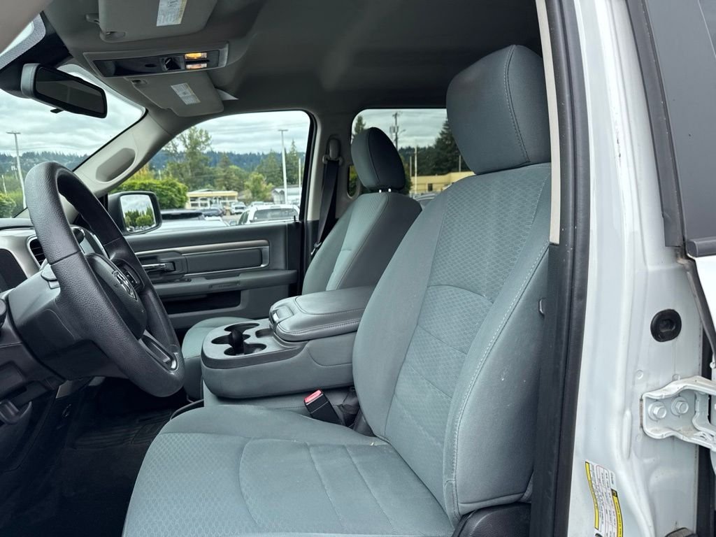 Used 2016 White Ram SLT image 4
