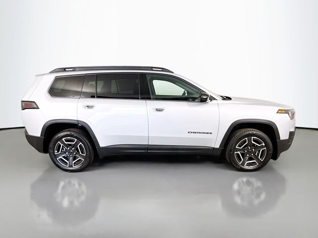 New 2026 Silver Zynith Clear-Coat Exterior Paint Jeep Laredo image 8