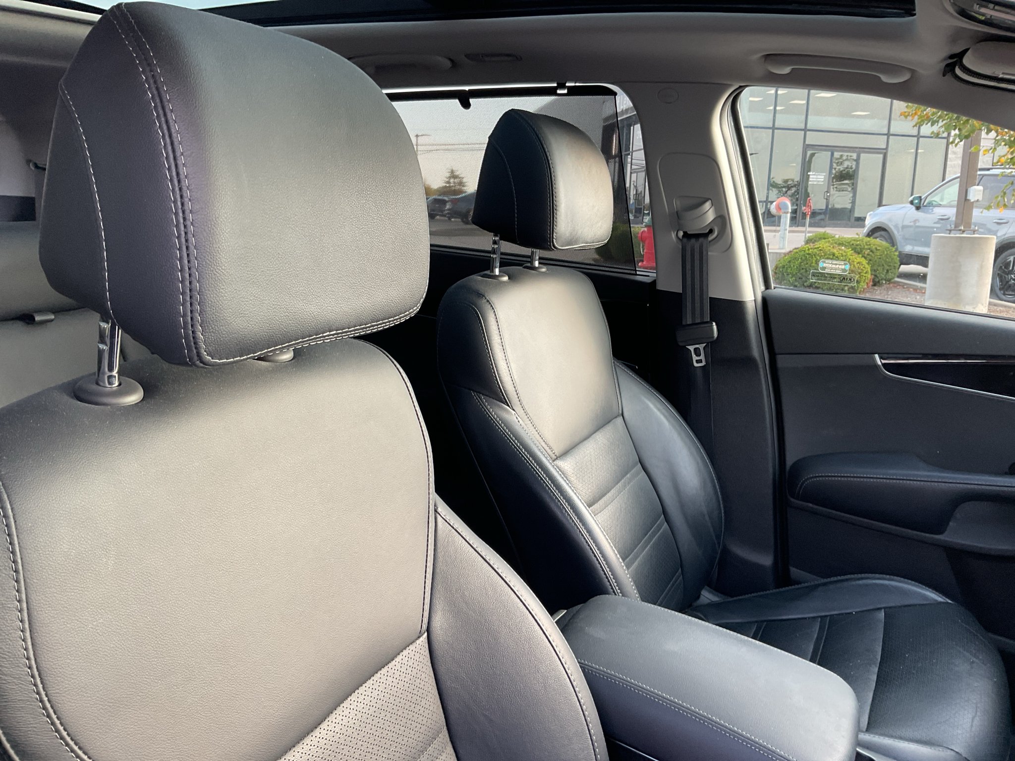 Used 2017 Platinum Graphite Kia EX V6 image 11