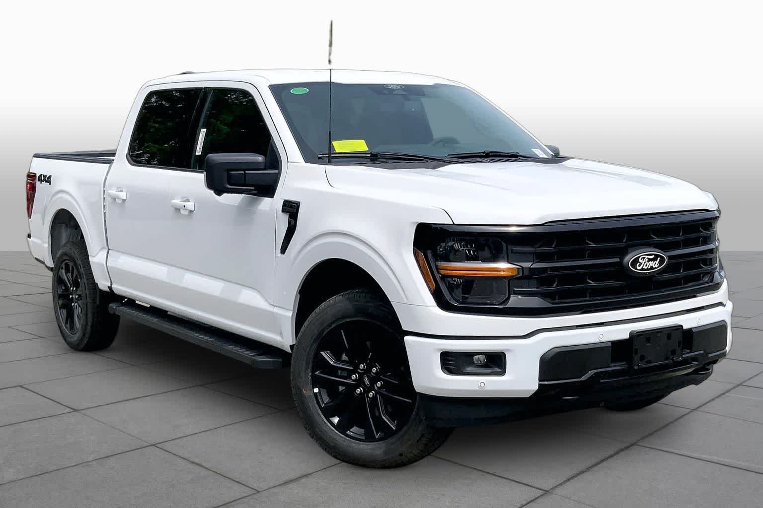 New 2026 Oxford White Ford XLT image 17