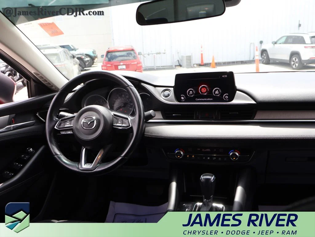 Used 2018 Red Mazda Sport image 13