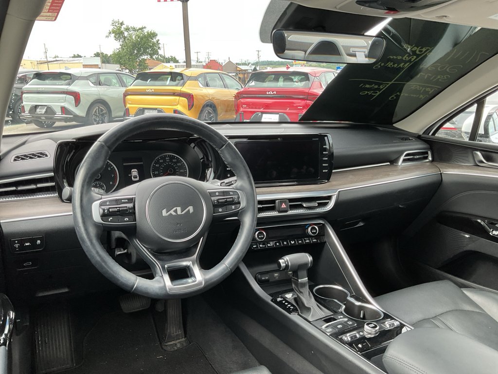 Certified Used 2024 Glacial White Pearl Kia EX image 17