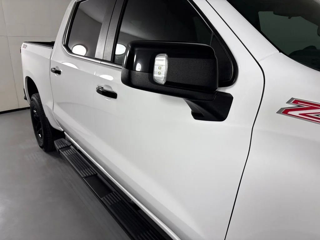Used 2021 White Chevrolet LT Trail Boss image 15